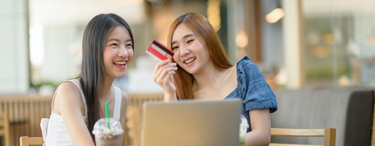 Debit Vs Credit Card: What's the Tea?